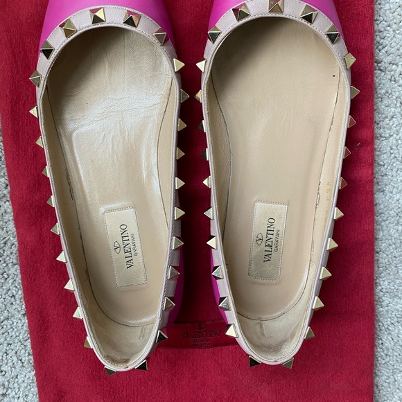 Hot pink Valentino Rockstud Flats. Size 37 - Picture 3 of 5